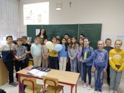 b_1024_768_0_00_images_2022_2023_Ukraina_obchody_329940895_693775265782001_8325892040782559682_n